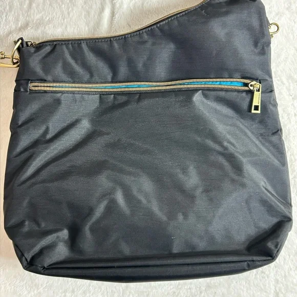 Travelon Black Crossbody Bag Gold Hardware Lockdown Features Anti-Slash Strap - Picture 3 of 16